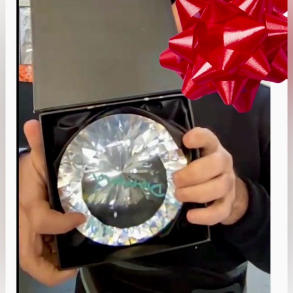 Diamond Supply Company - Crystal Large Paper Weight Brand New In Box Collectible - Picture 4 of 9